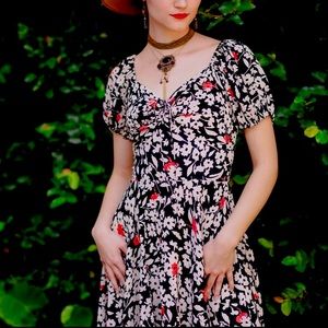 Trashy Diva Rare 1934 Floral Collection-In perfect condition